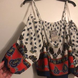 New Cold Shoulder Print Top